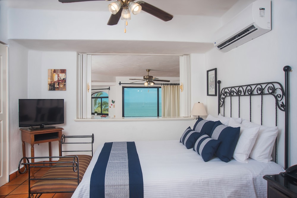 2 Bedroom Apartment Ocean Front photo 1