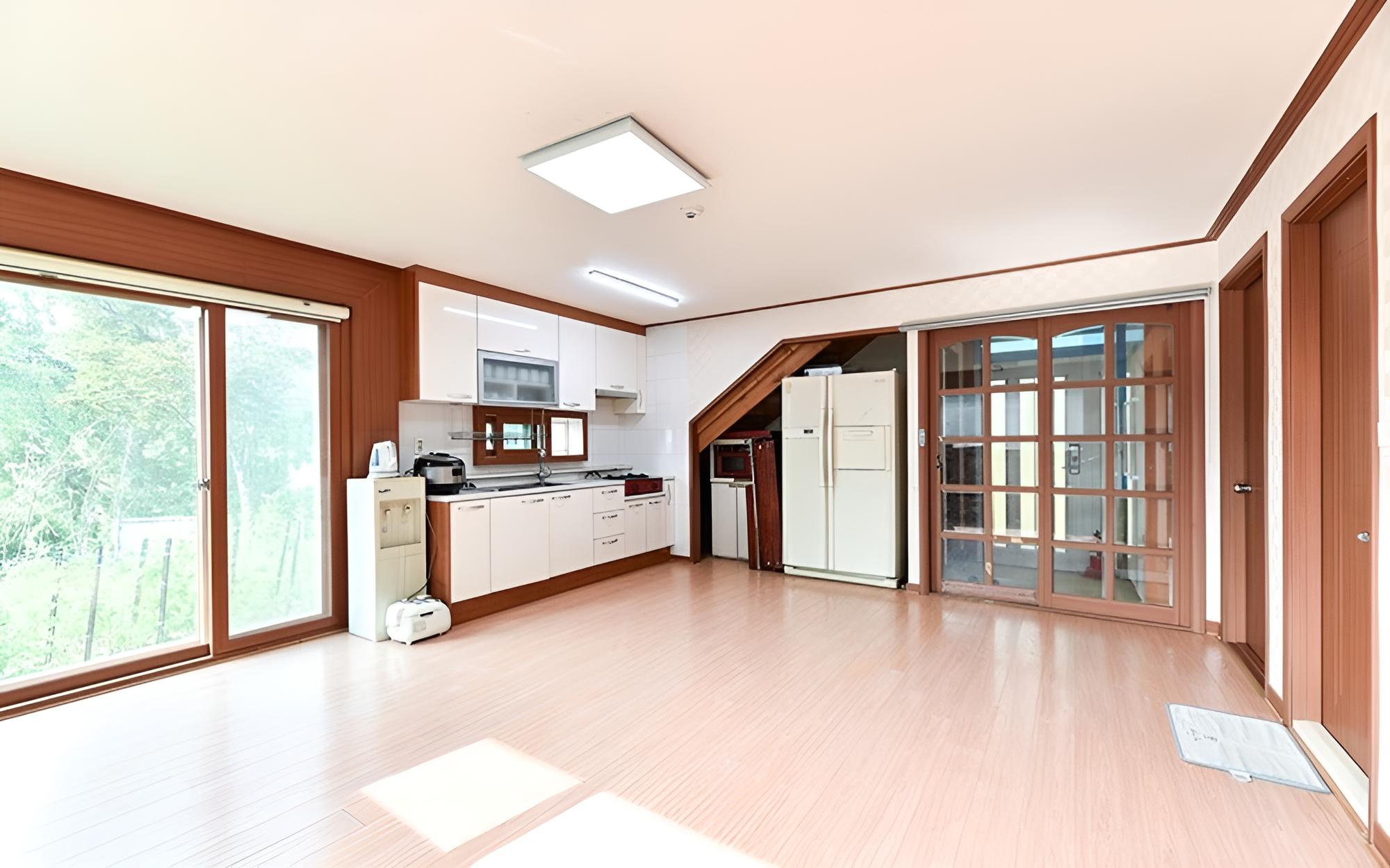 Room (Unshared House (Duplex)) photo 3