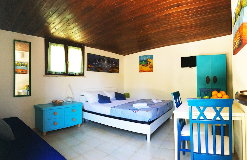 Family Studio, 1 Queen Bed with Sofa bed, Sea View
