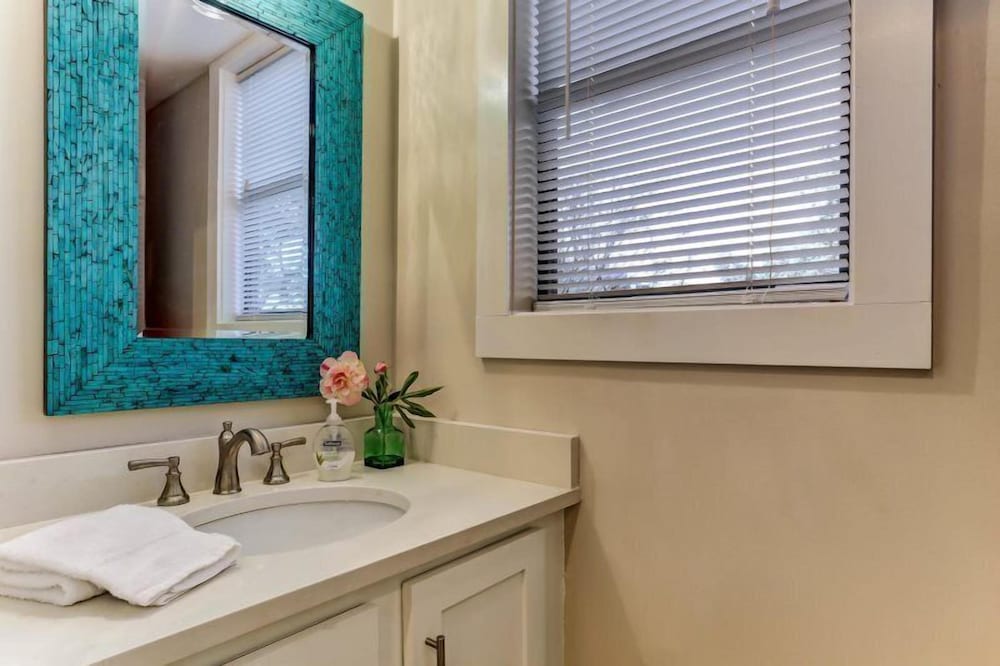 Condo photo 3