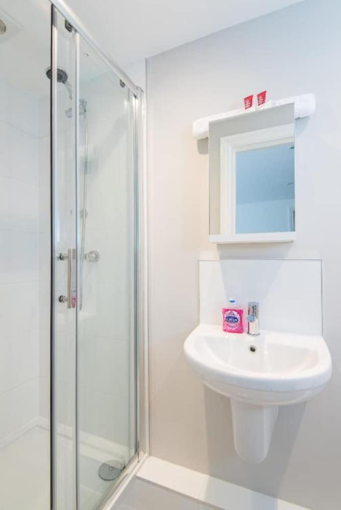 Triple Room with En Suite Bathroom photo 3