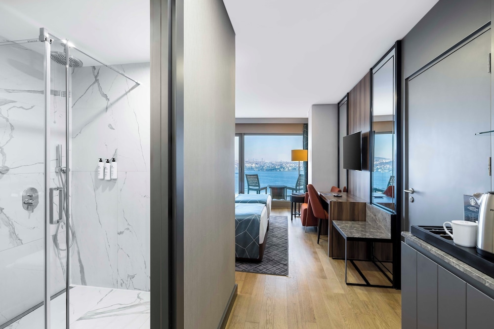 Deluxe Twin Room (Bosphorus) photo 2