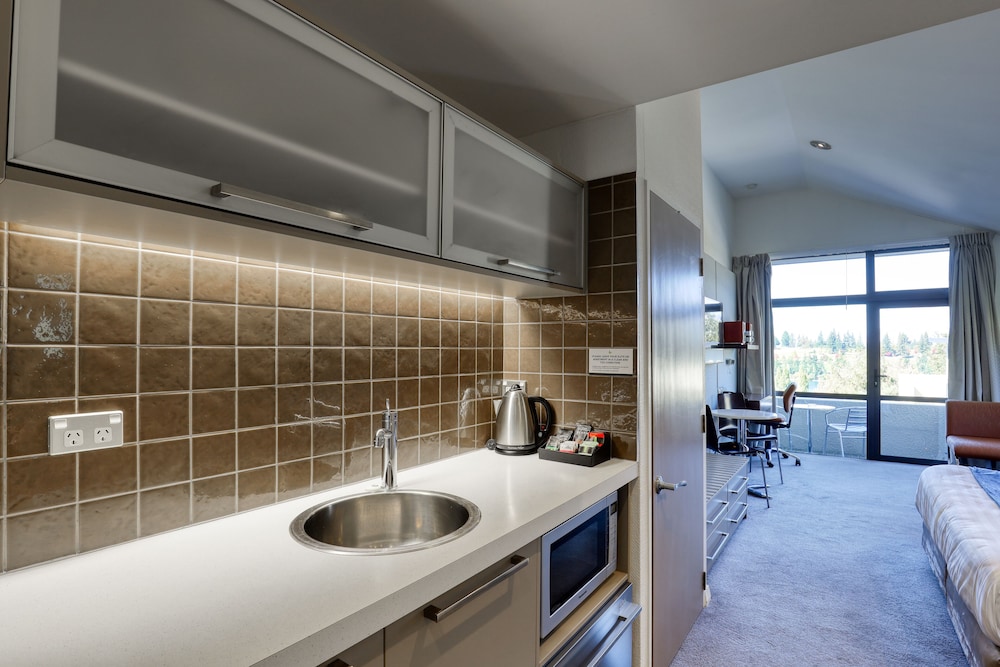 Studio Suite- King - Photo 7