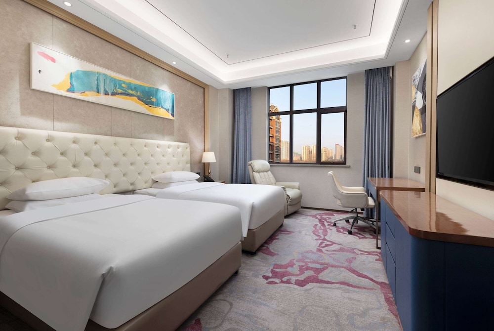 Deluxe Room, Multiple Beds, Non Smoking