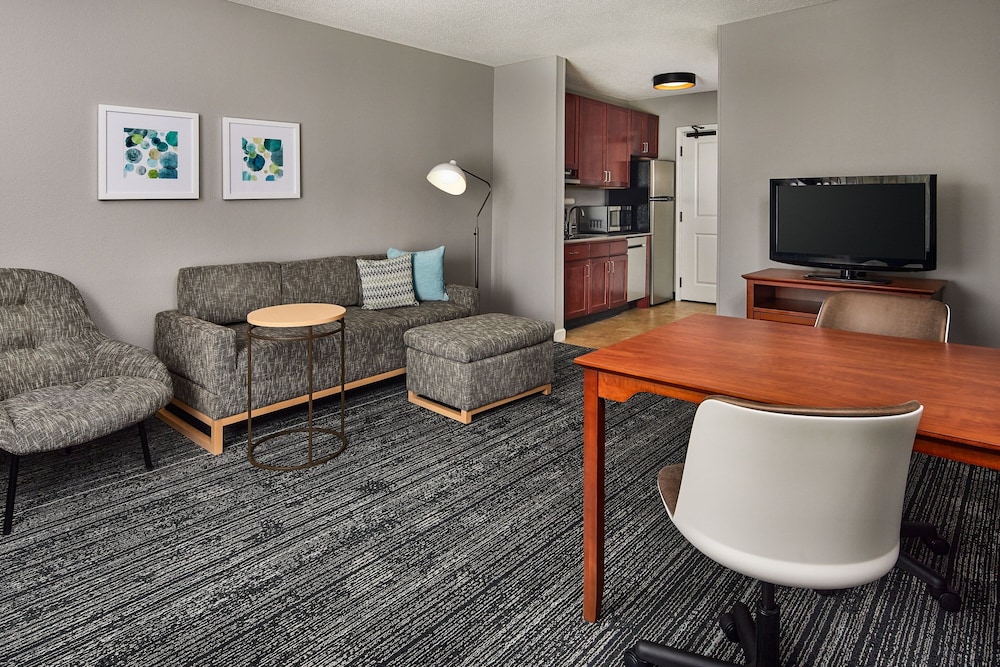 Suite, 1 Bedroom - Photo 8