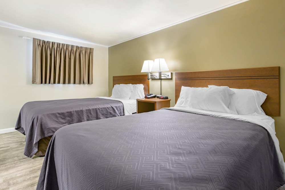 Standard Double Room, 2 Double Beds, Non Smoking - Photo 1