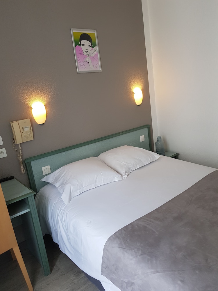 Classic Single Room, 1 Large Twin Bed photo 2
