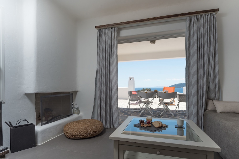 Panoramic Villa, 2 Bedrooms, Fireplace, Sea View photo 2