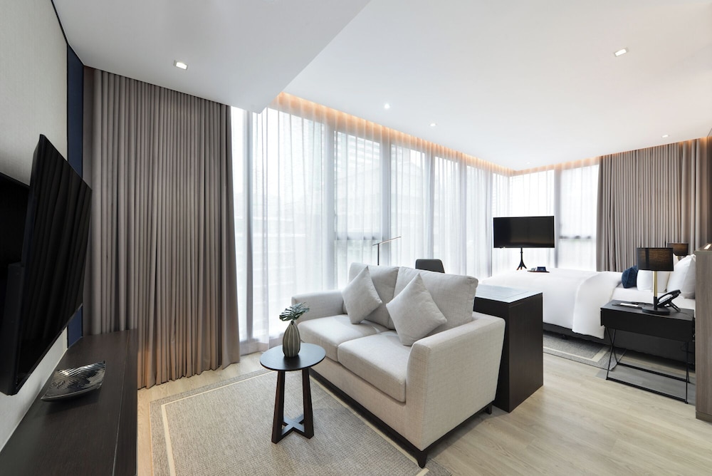Deluxe Room, Bathtub