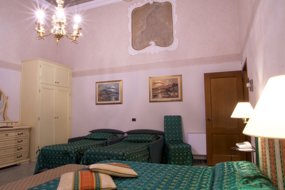 Family Triple Room - Photo 2