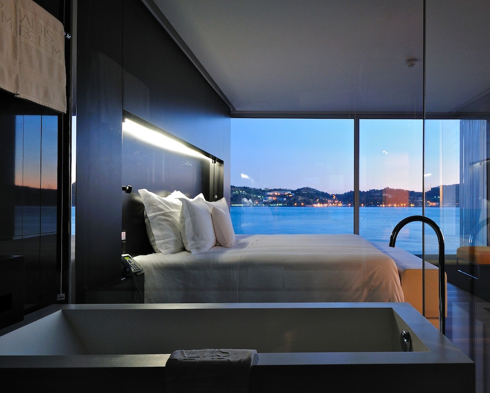 Suite (Diplomatic) - Photo 9