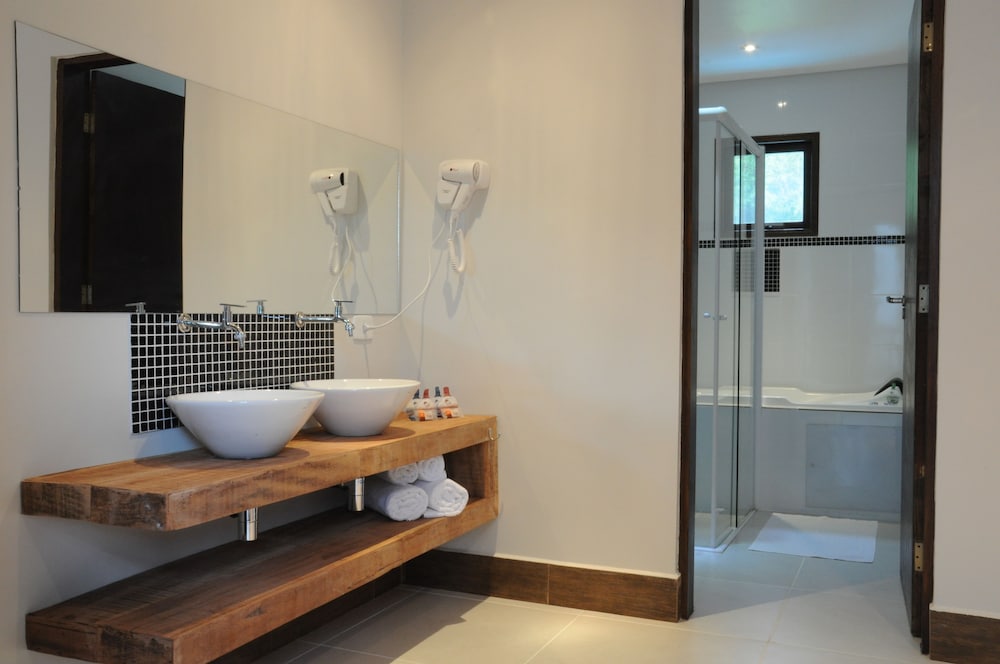 Premium Double Room, Jetted Tub photo 2