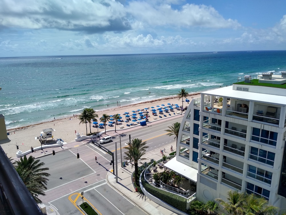 Oceanview Luxury Studio, 1 King Bed with Kitchen