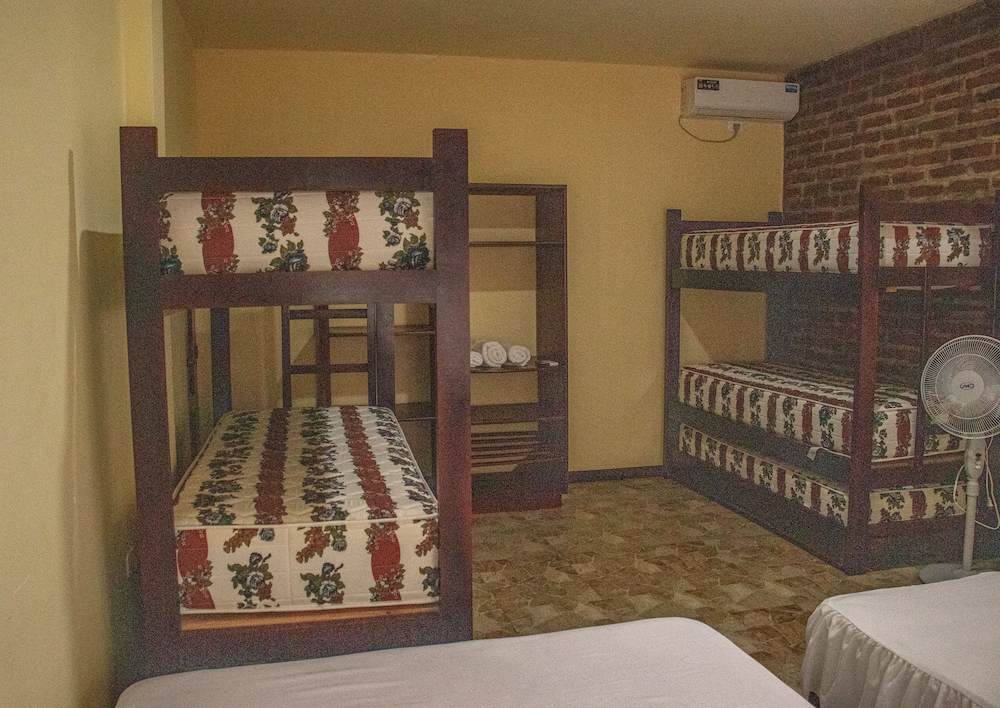 Family Quadruple Room photo 2