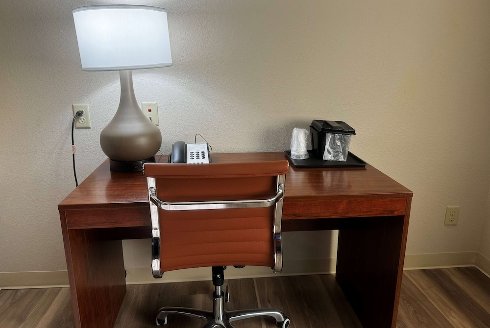 Suite, 1 King Bed, Non Smoking, Kitchenette - Photo 16