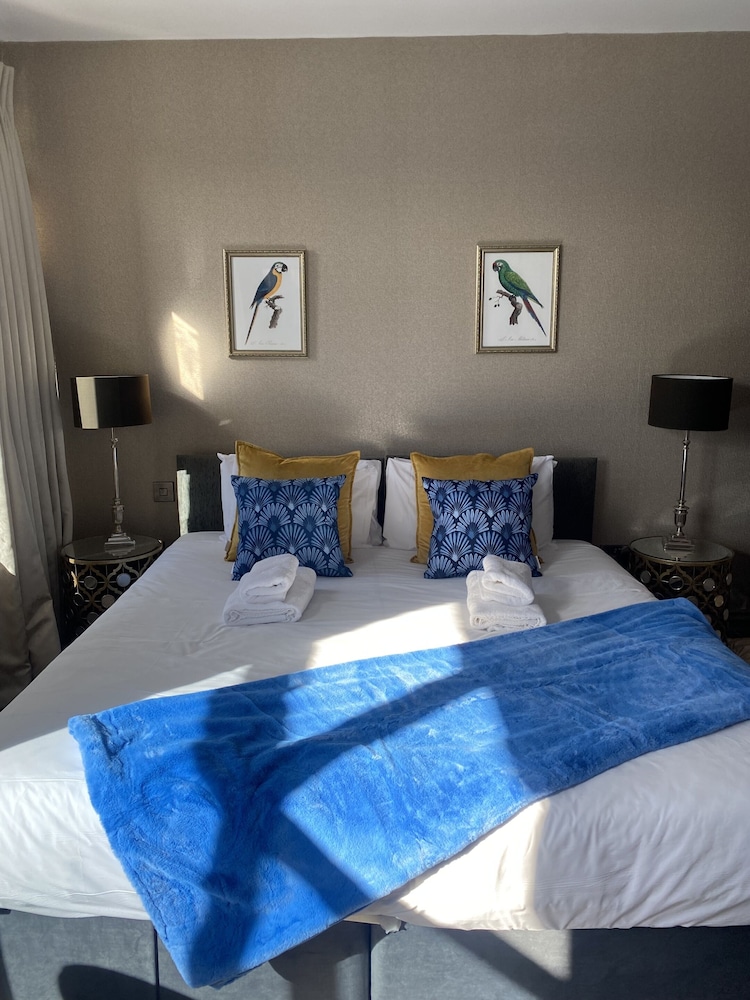 Superior Double or Twin Room, Ensuite photo 1