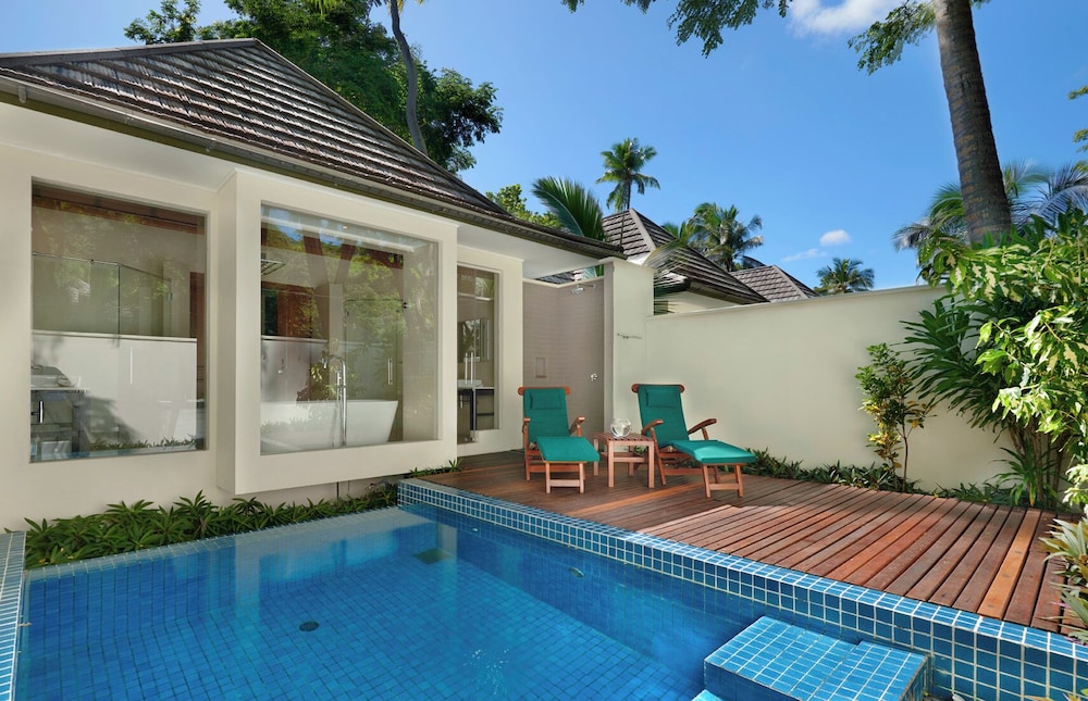 Beach Villa with Garden Plunge Pool