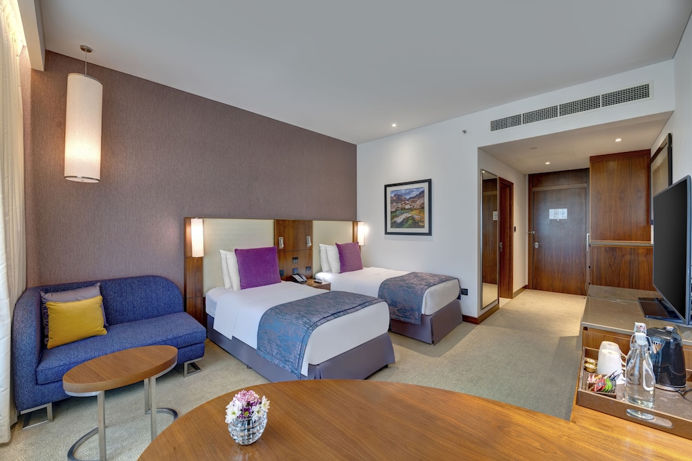 Standard Room, 2 Twin Beds, Mountain View photo 3