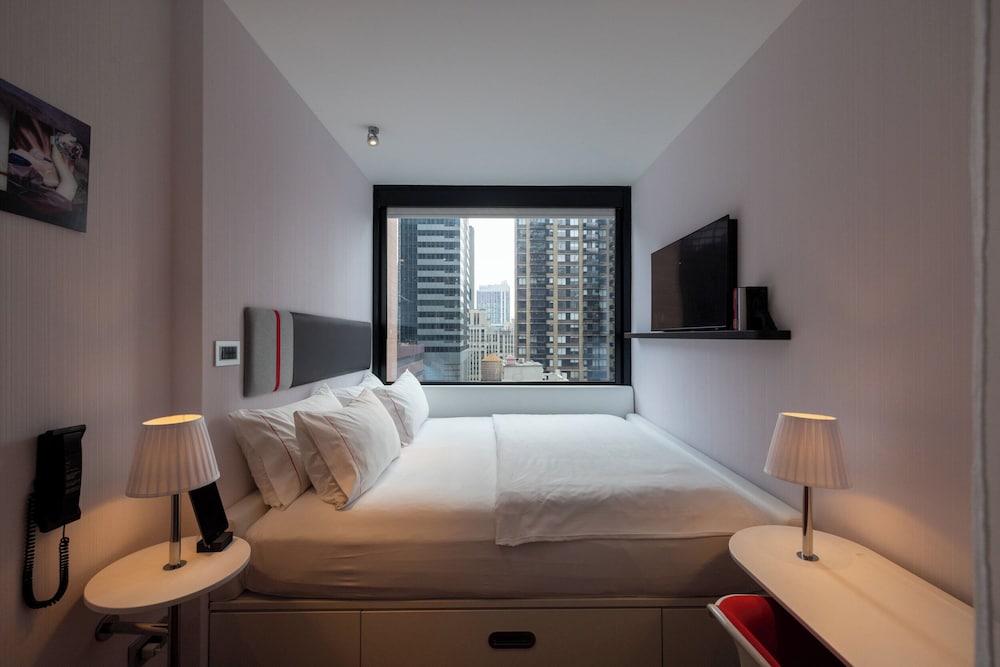 King Room - City View thumbnail 5