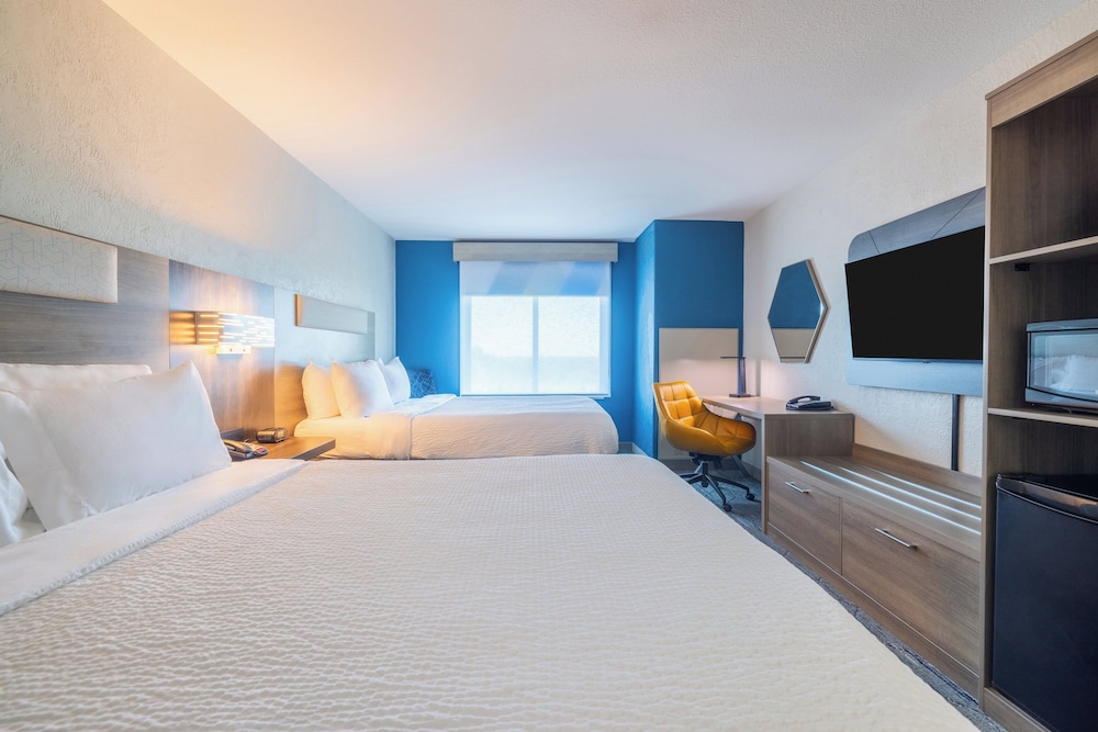 Standard Room, 1 King Bed, Accessible (Communications, Accessible Tub) - Photo 2