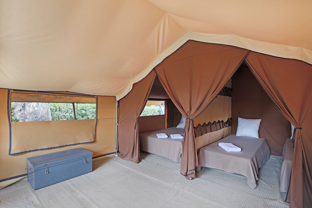 Tent photo 3