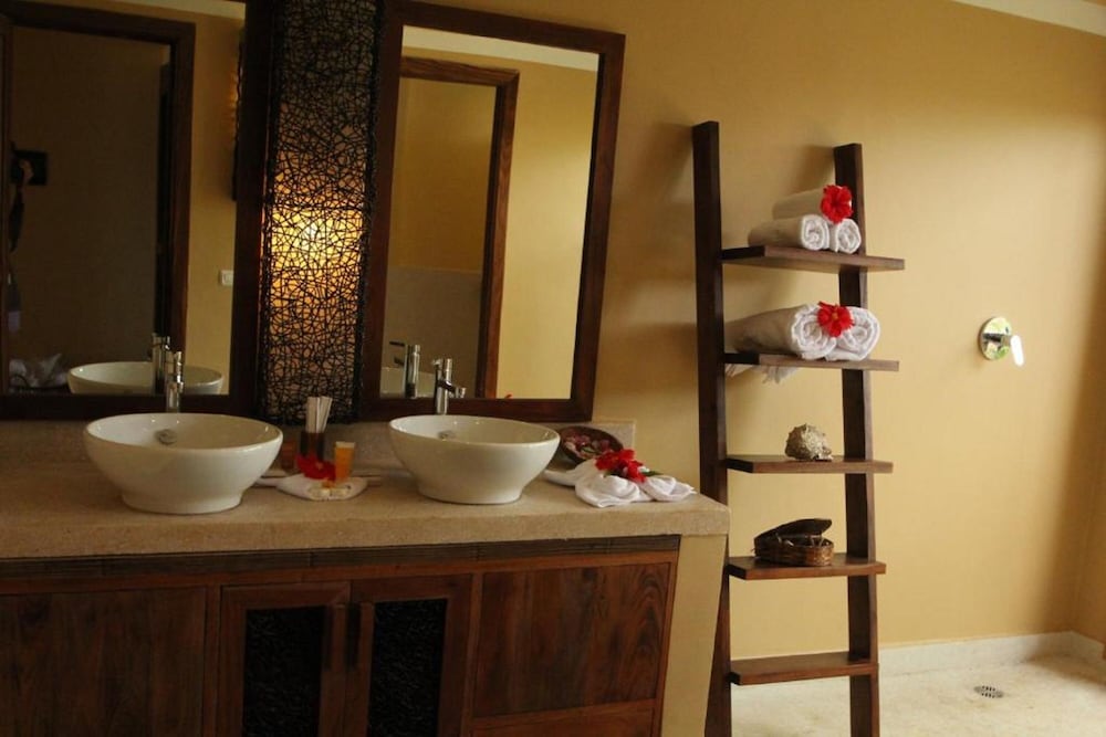 Luxury Suite photo 2