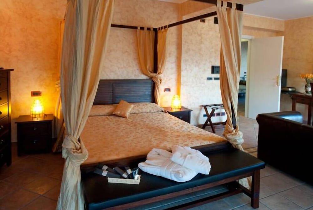 Luxury Suite