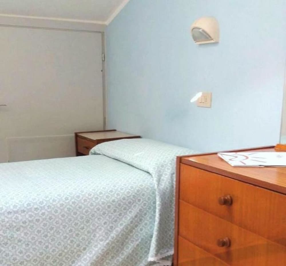 Economy Single Room (Mansard) photo 2