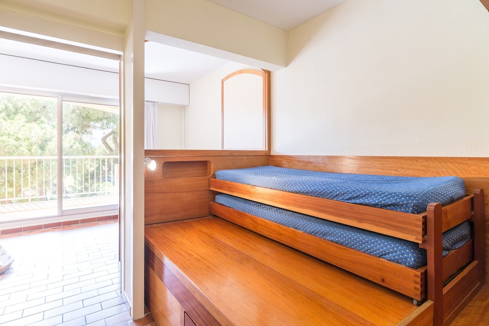 Studio Eco-Standard 4 People