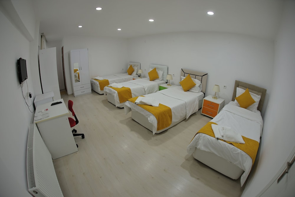 Deluxe Quadruple Room photo 2