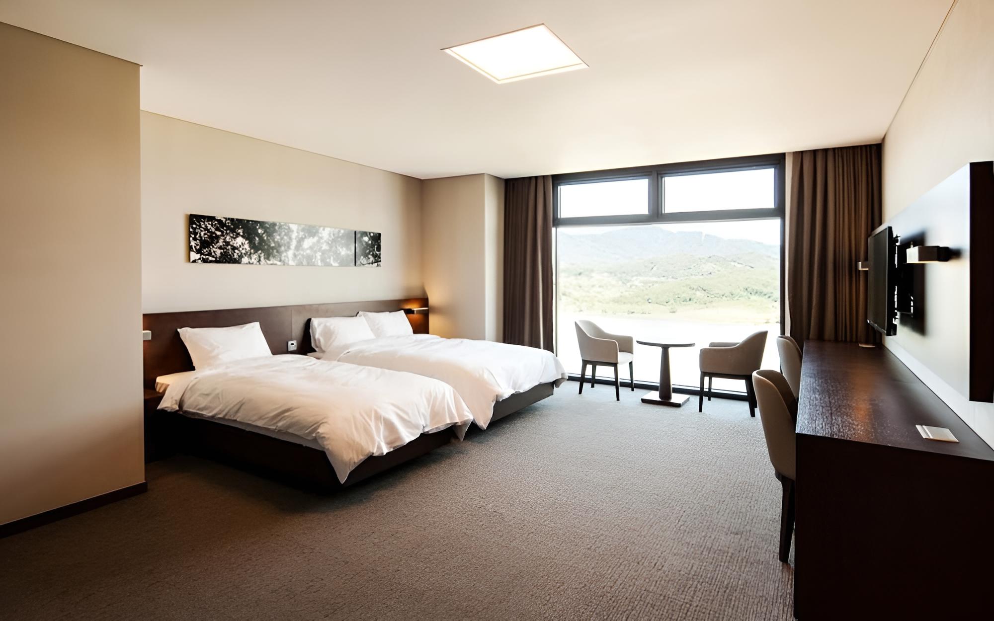 Room (Family Twin (Super Deal River View))