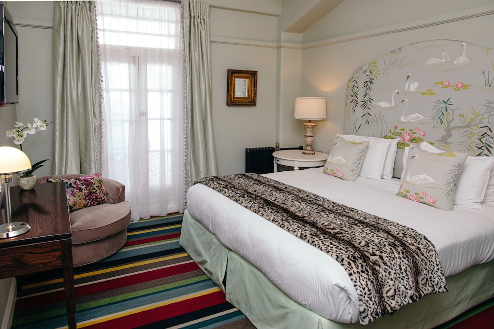 Suite, 1 King Bed, Ocean View photo 1