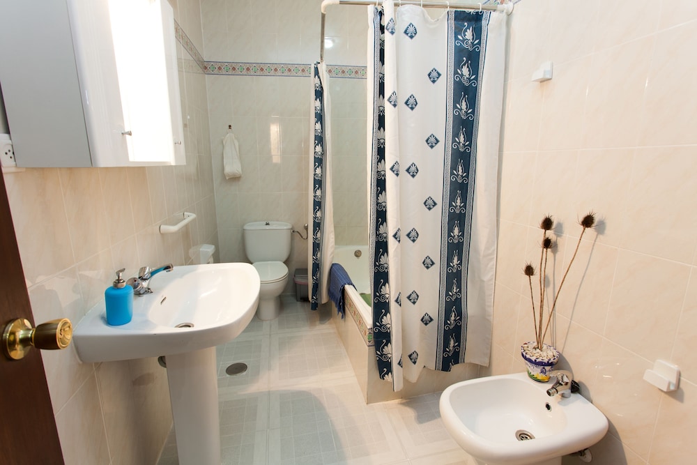 Shared Dormitory, Mixed Dorm, Shared Bathroom (1 bed) photo 2