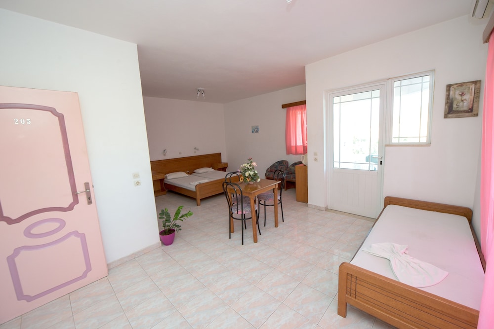 Studio, 3 Twin Beds, Non Smoking