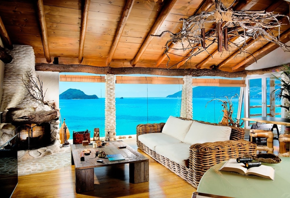 Grand One Bedroom Penthouse with Sea View - Photo 16