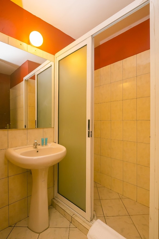 Deluxe Double Room - Photo 8