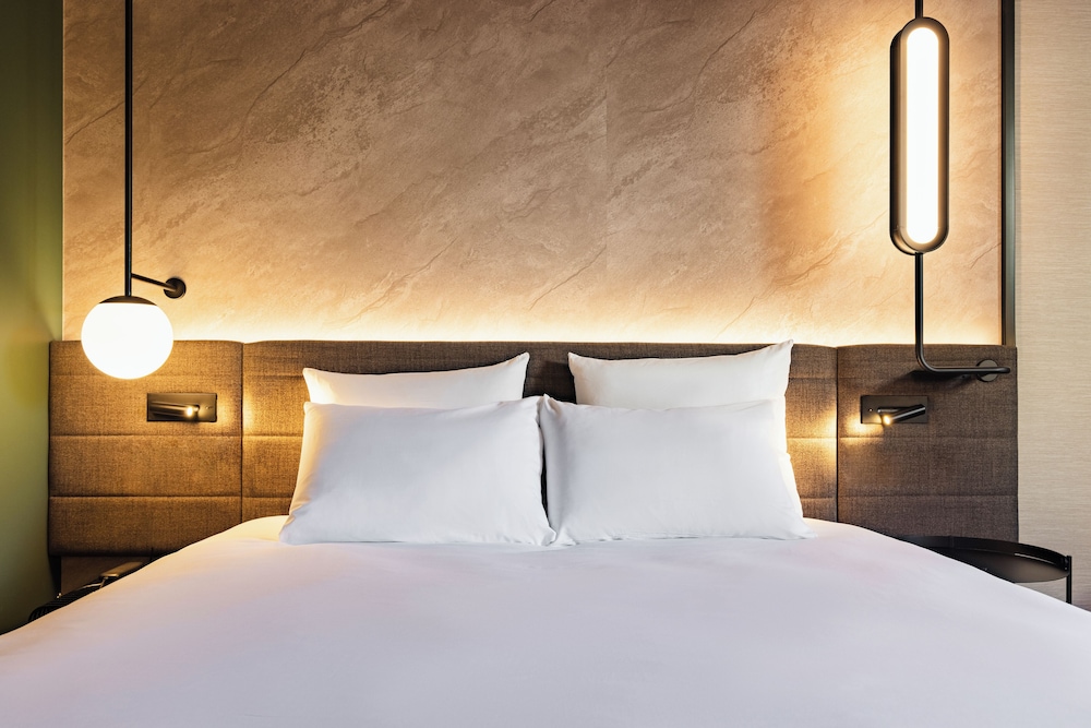 Executive Triple Room, 1 Queen Bed with Sofa bed photo 1