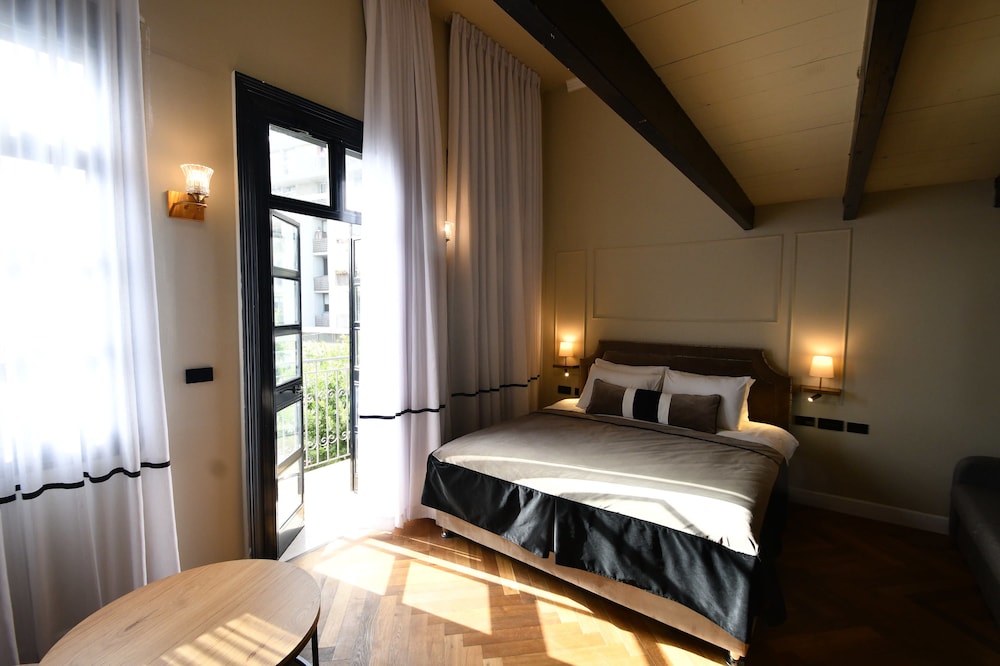 Superior Double Room, Private Bathroom - Photo 15