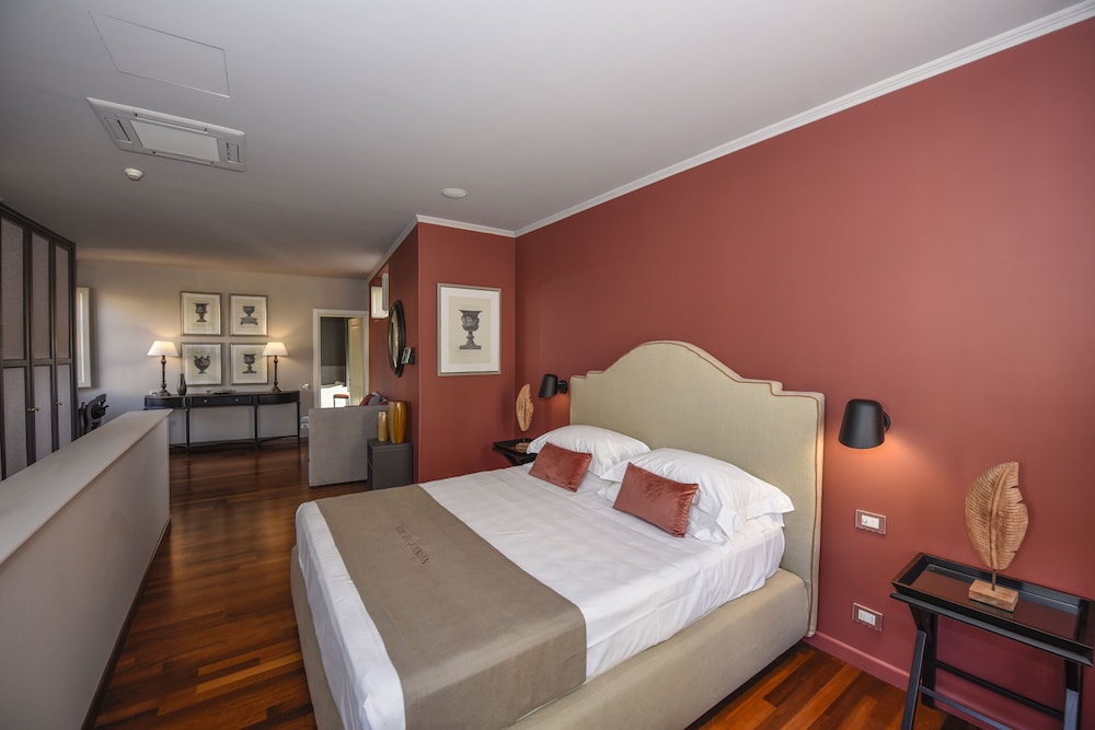 Executive Suite, 1 Bedroom, City View - Photo 3