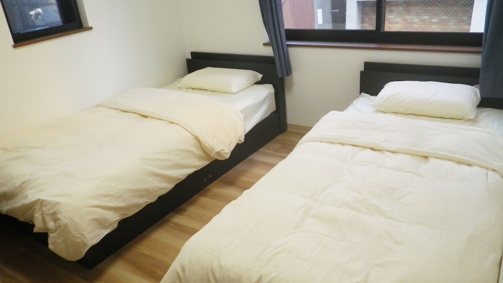 Standard Twin Room, Non Smoking photo 1