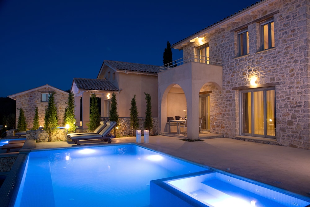 Deluxe Villa, 2 Bedrooms, Private Pool (Ioni) photo 1