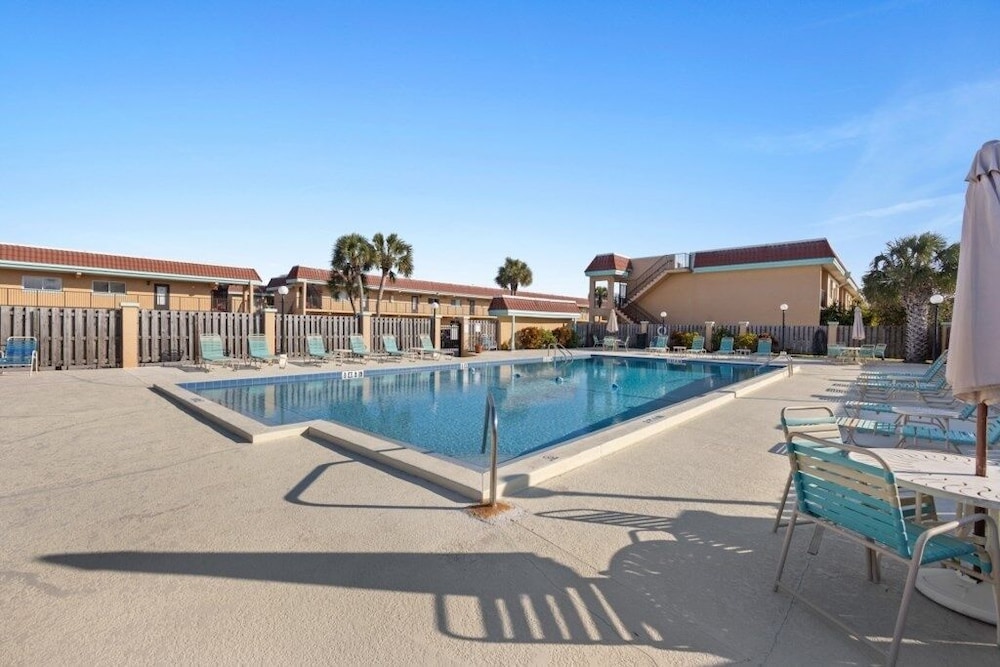 Condo, 2 Bedrooms