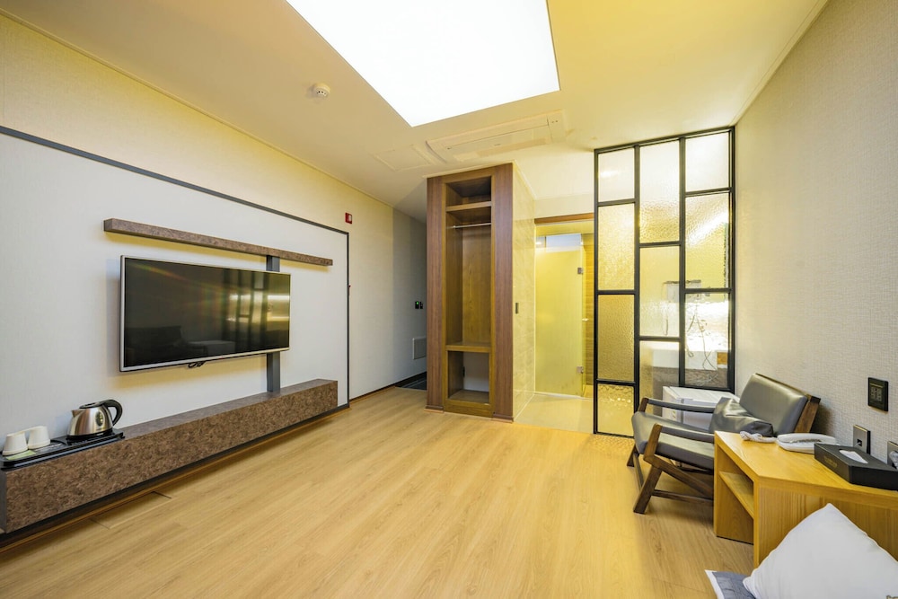 Korean Style Room (Ondol), City View photo 2
