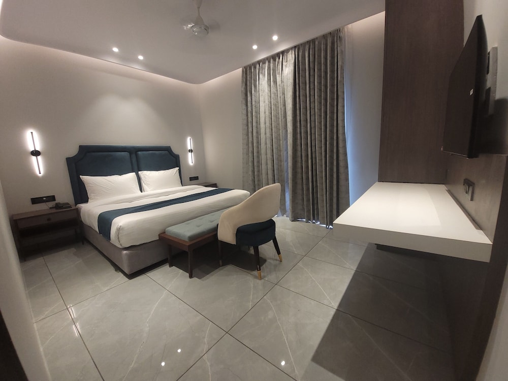 Premium Double Room photo 2