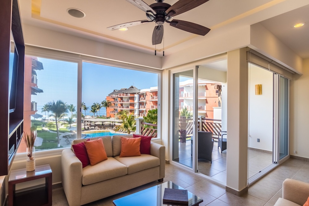 Room, 1 Bedroom, Partial Ocean View photo 2