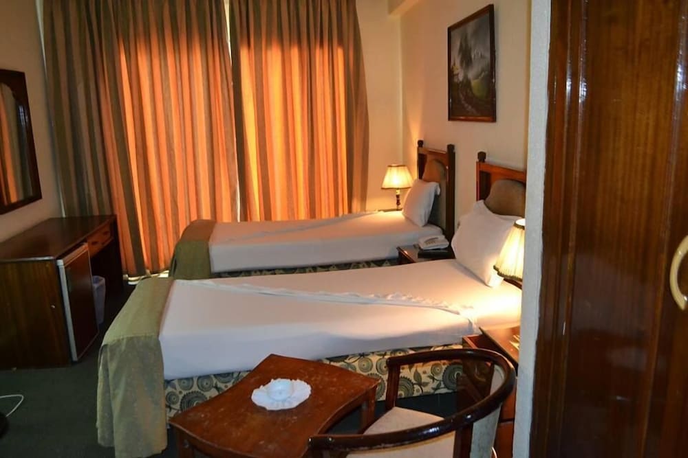 Standard Twin Room, 2 Twin Beds, City View (With Extra Bed) photo 3