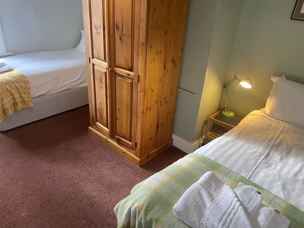 Standard Twin Room, Private Bathroom (across landing)