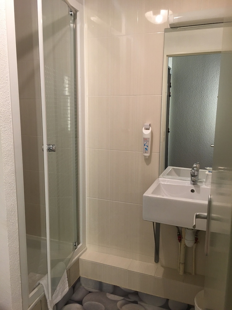 Triple Room, 3 Twin Beds photo 2