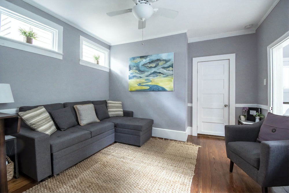 Apartment, 1 Queen Bed with Sofa bed (32 B)