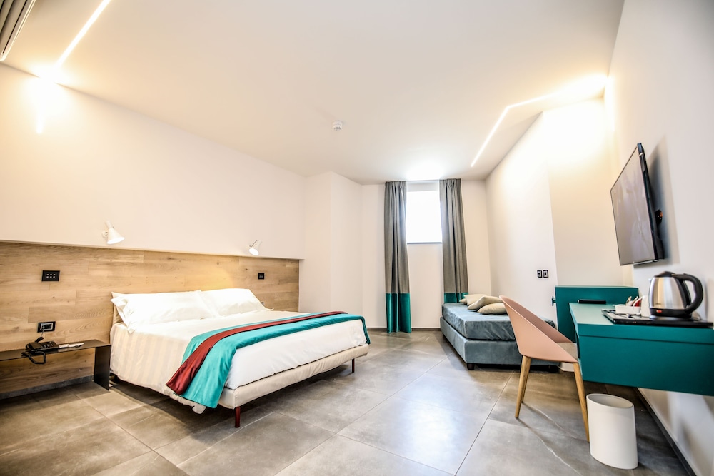 Executive Room, Multiple Beds, Non Smoking, Annex Building